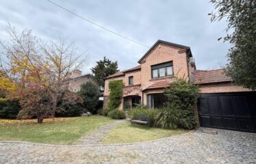 Casa en Juan B. Justo al 9000, Aldea Fisherton