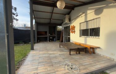 Casa en La Rastra al 2400, Funes