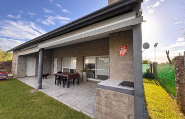 Casa en Punta Chacra, Roldán