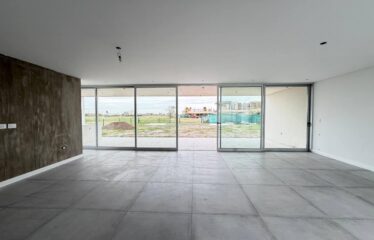 Casa en Vida Club de Campo, Funes