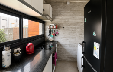 Dúplex en Tierra Nueva, Fisherton