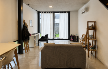Dúplex en Tierra Nueva, Fisherton