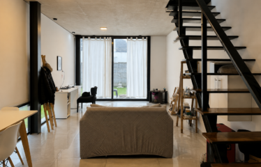 Dúplex en Tierra Nueva, Fisherton