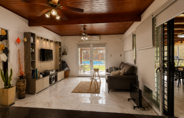 Casa en Las Acequias, Roldán