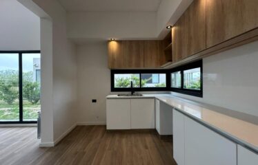 Casa en Barrio Vida, Funes
