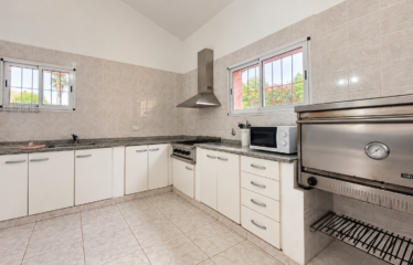 Casa en Funes al 400, Roldán