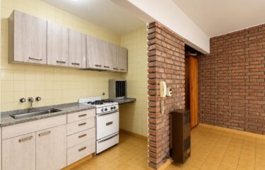 Casa en Oroño al 3400