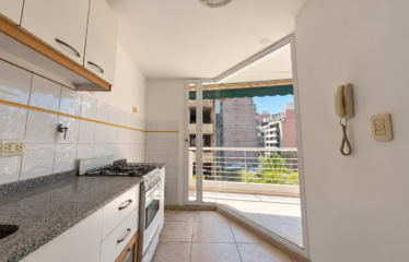 Departamento en Brown al 2000