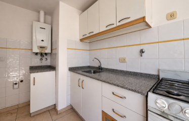 Departamento en Brown al 2000