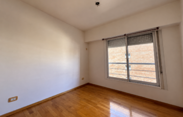 Departamento en Brown al 2000