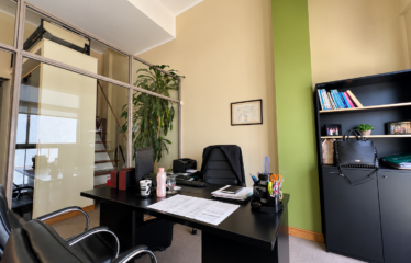 Oficina en Santa Fe al 1300