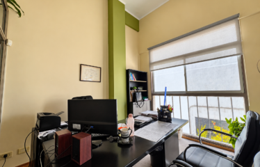 Oficina en Santa Fe al 1300